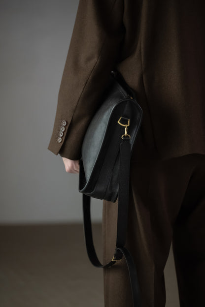 forme / exclusive /  MEGA BANKS