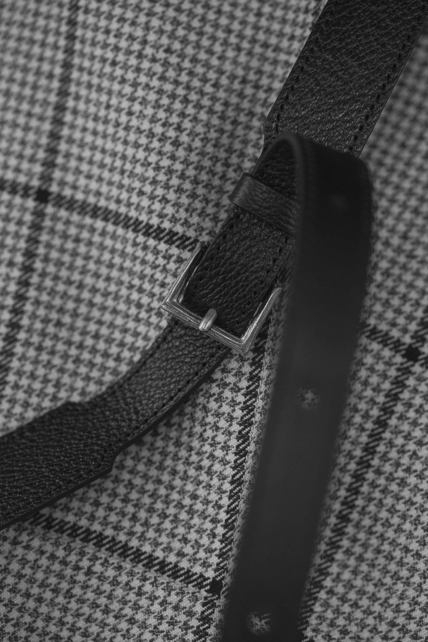 forme / exclusive /  MEGA BANKS