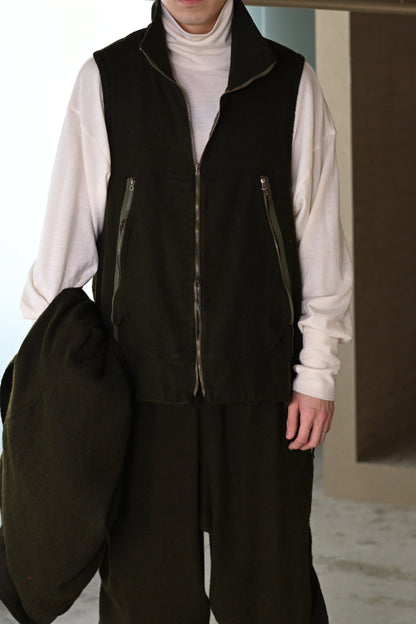 barbell object / flower vest -MOSS