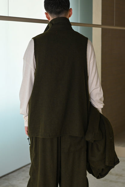 barbell object / flower vest -MOSS