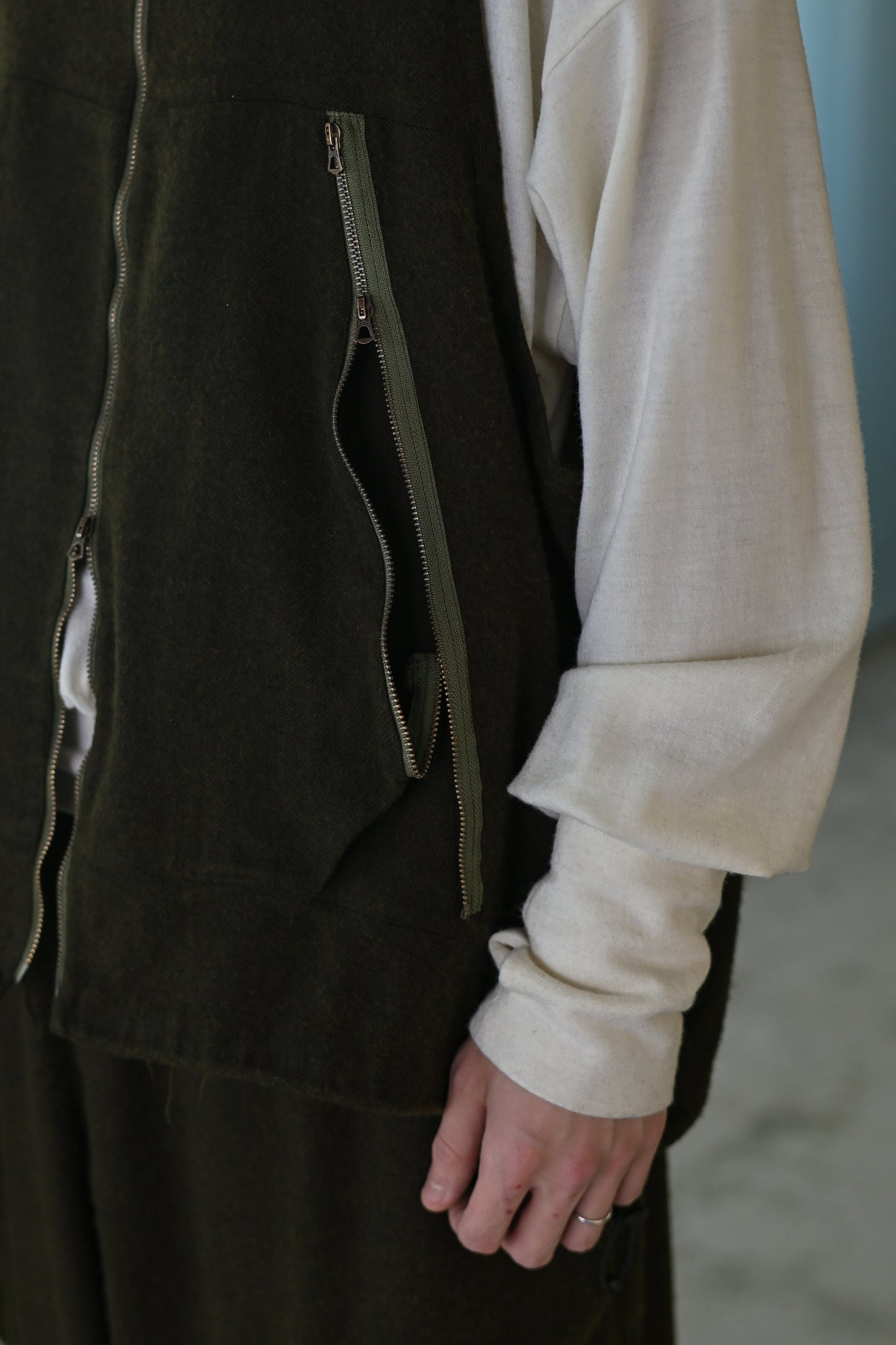 barbell object / flower vest -MOSS