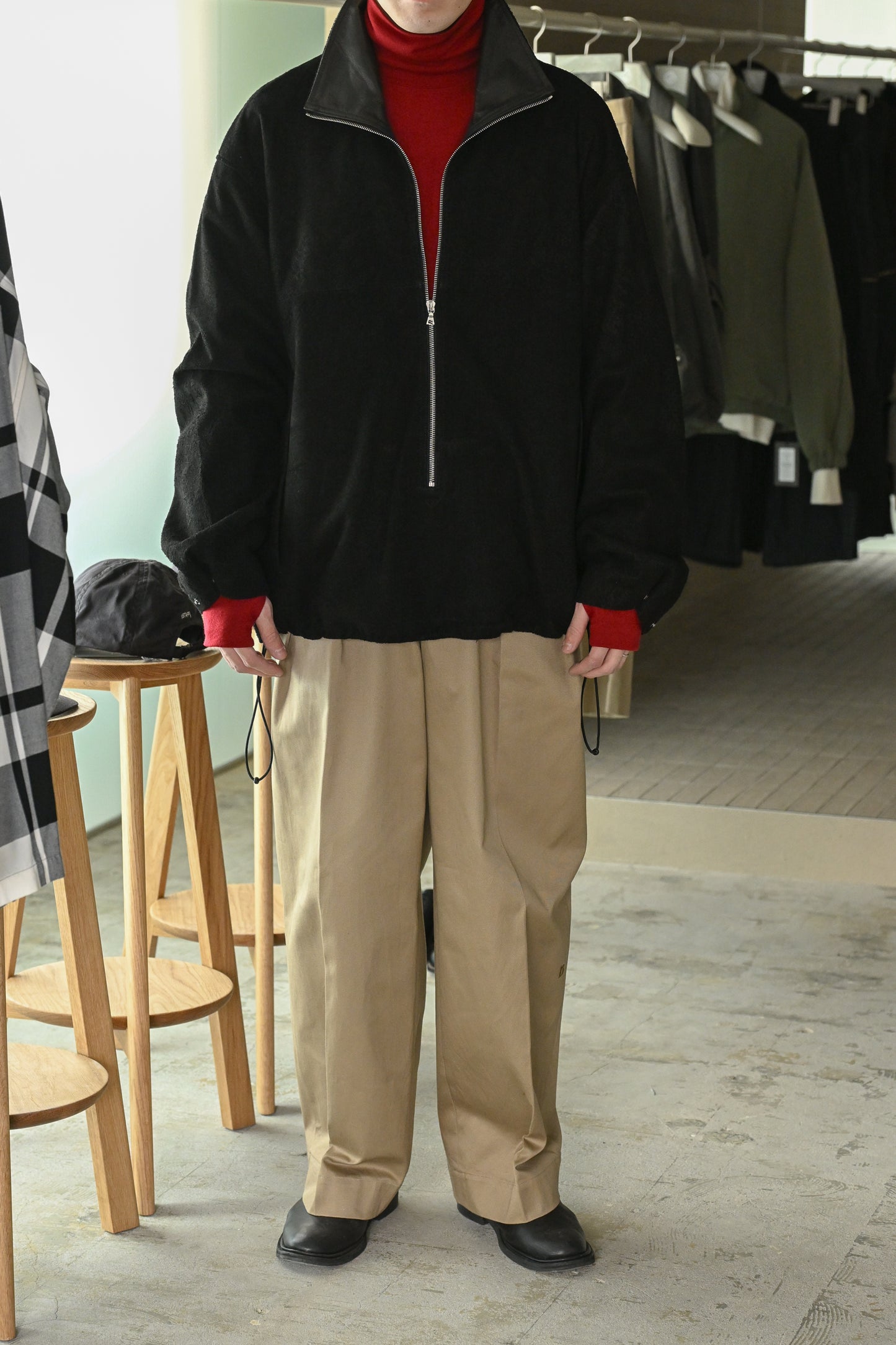 barbell object / nb hn top -BLACK