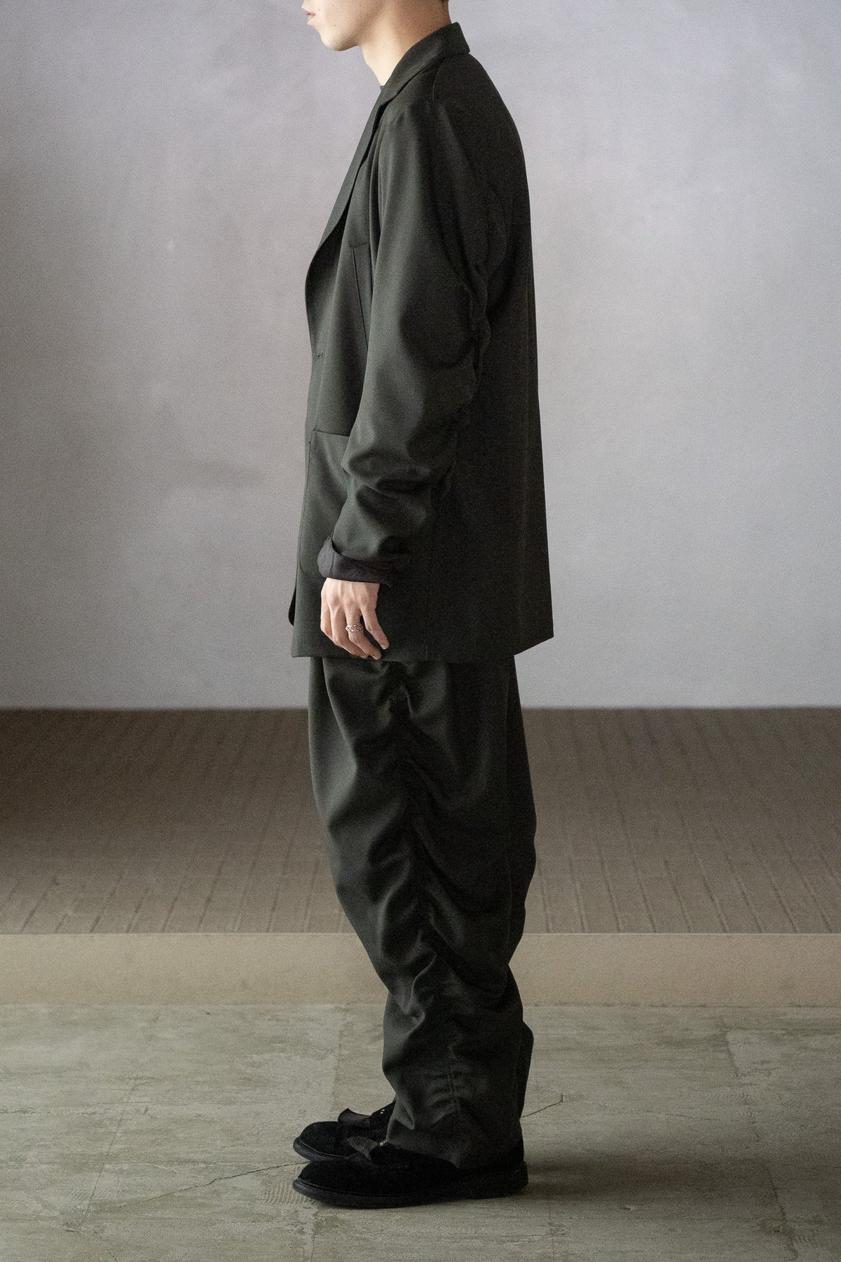 barbell object / unf jkt -OLIVE