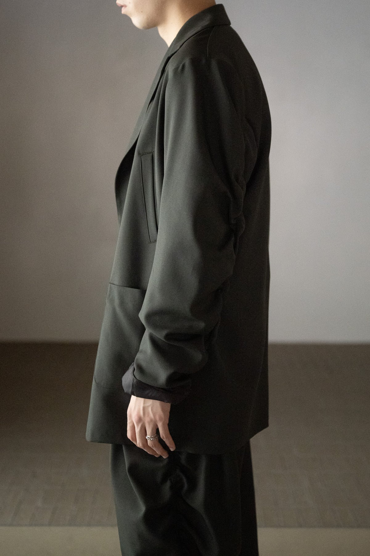 barbell object / unf jkt -OLIVE