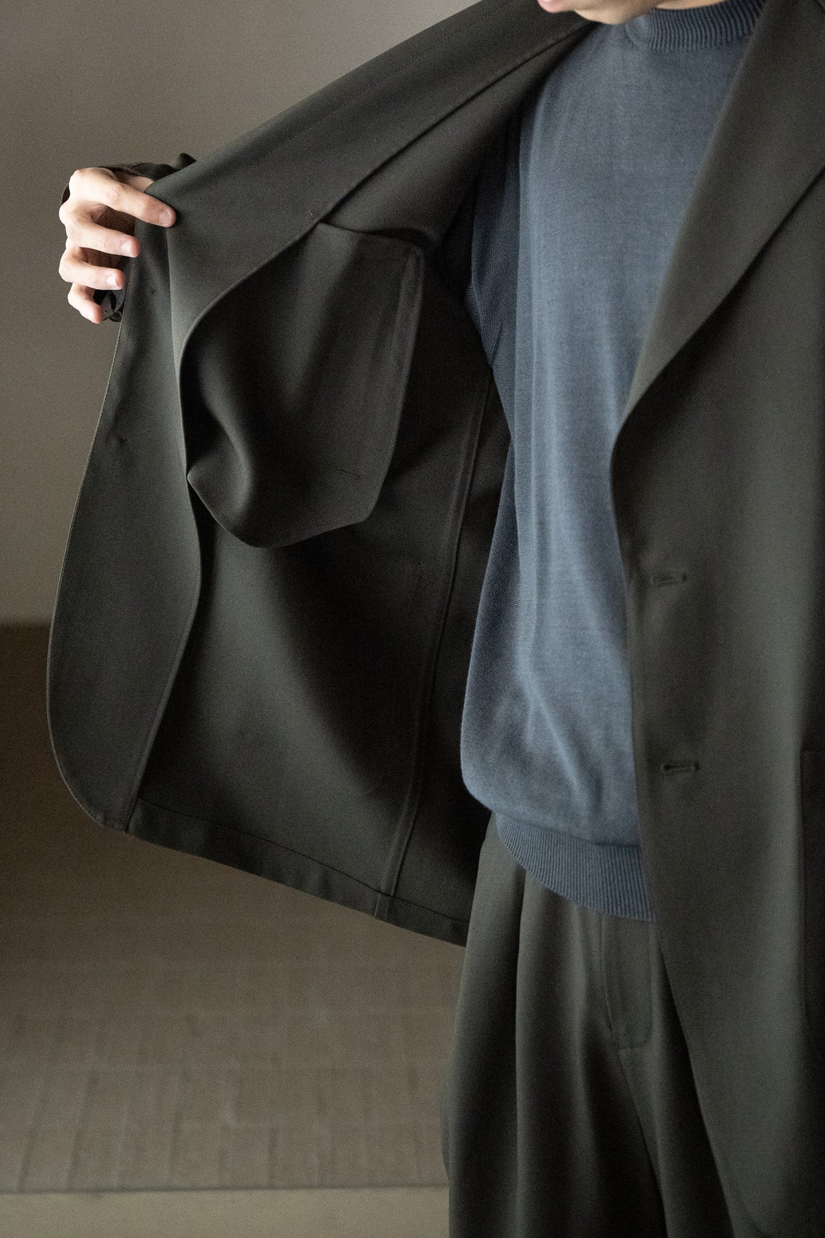 barbell object / unf jkt -OLIVE