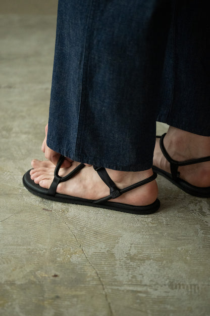 AM / String Sandals -BLACK