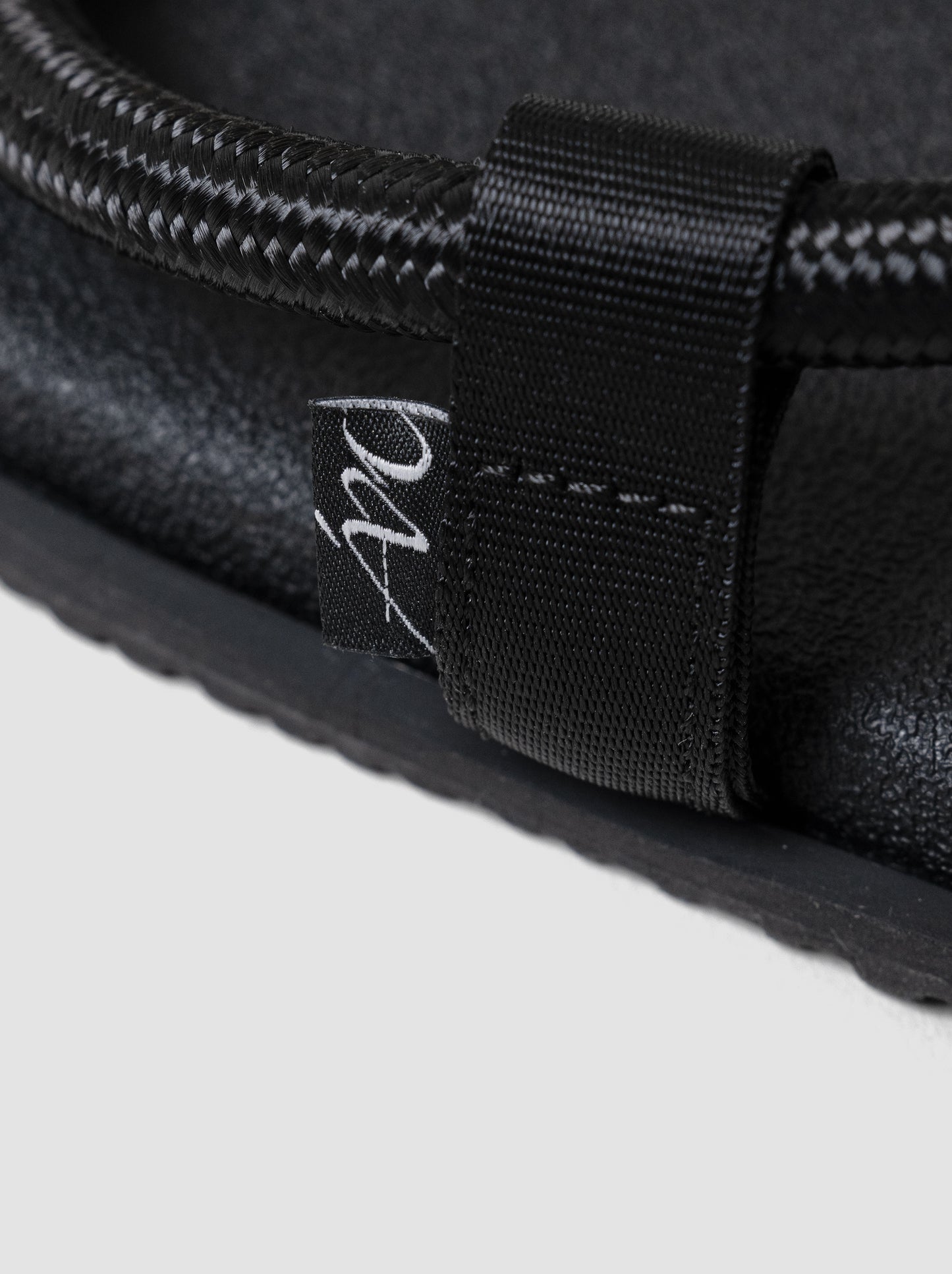 AM / String Sandals -BLACK