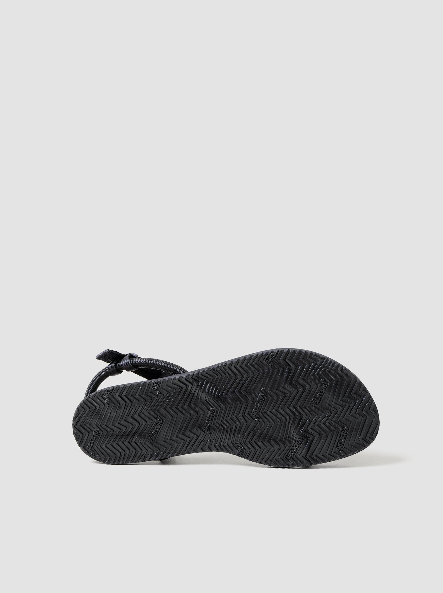 AM / String Sandals -BLACK