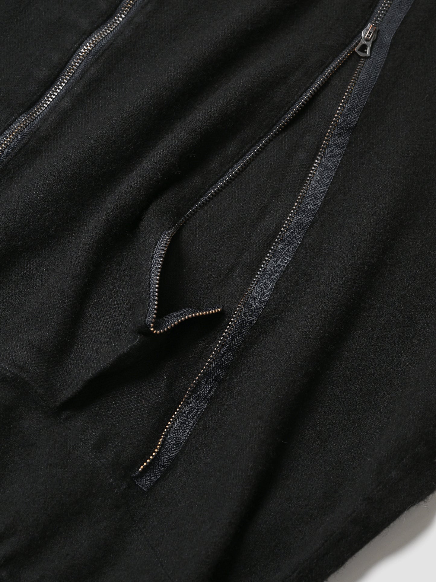 barbell object / flower vest -BLACK