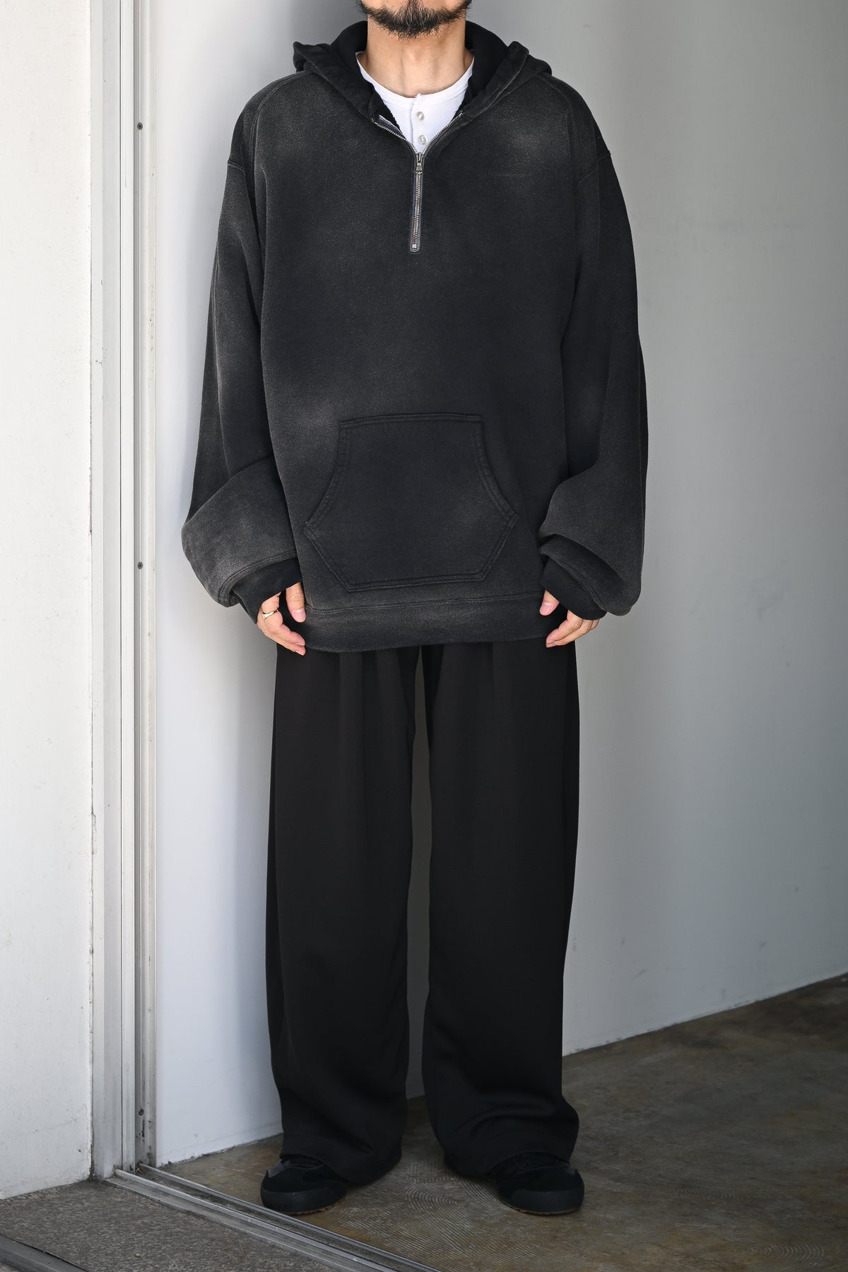 ANCELLM / FLEECE-LINED SWEAT HOODIE -BLACK