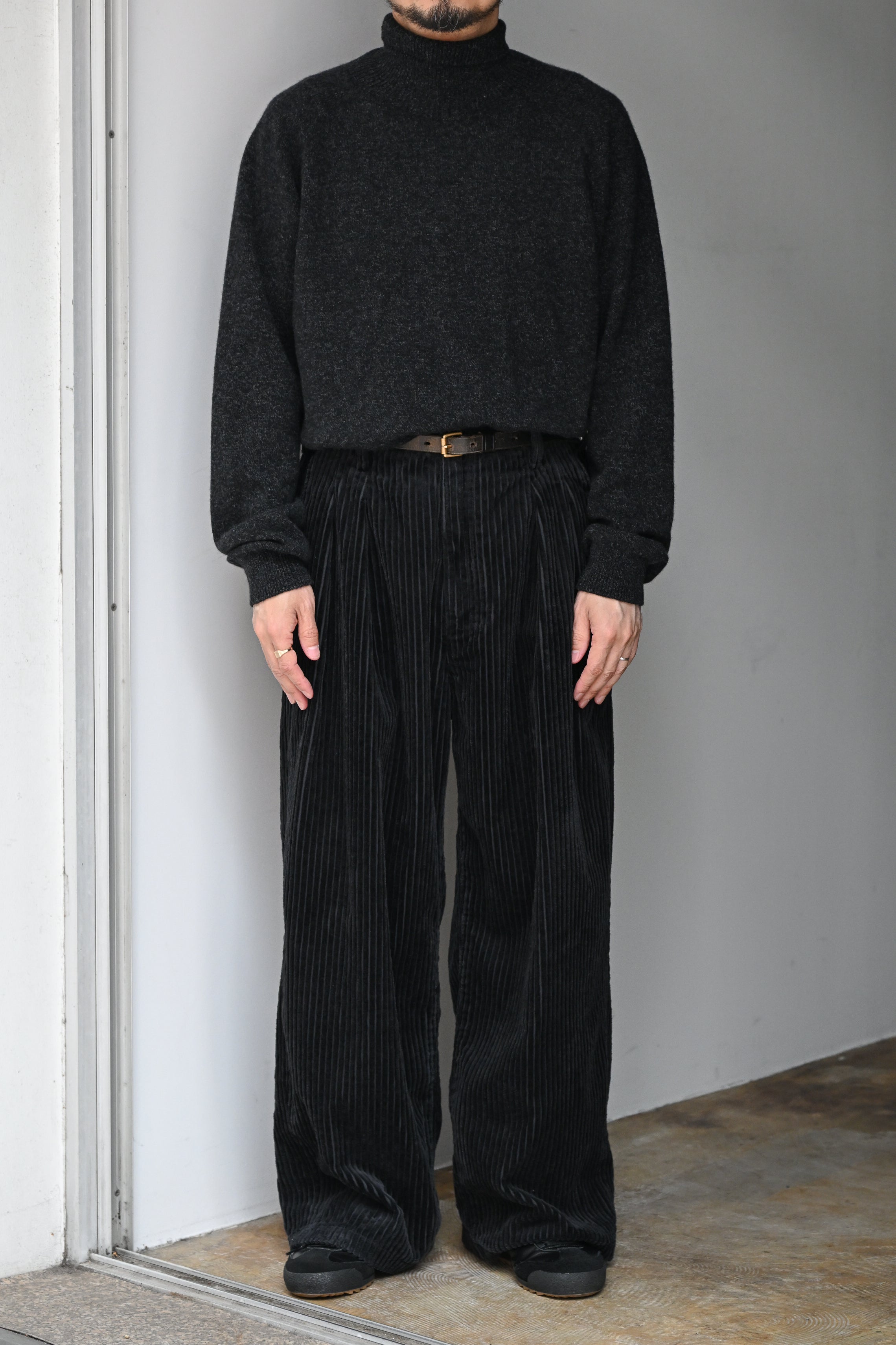 ANCELLM / CORDUROY WIDE SLACKS -BLACK