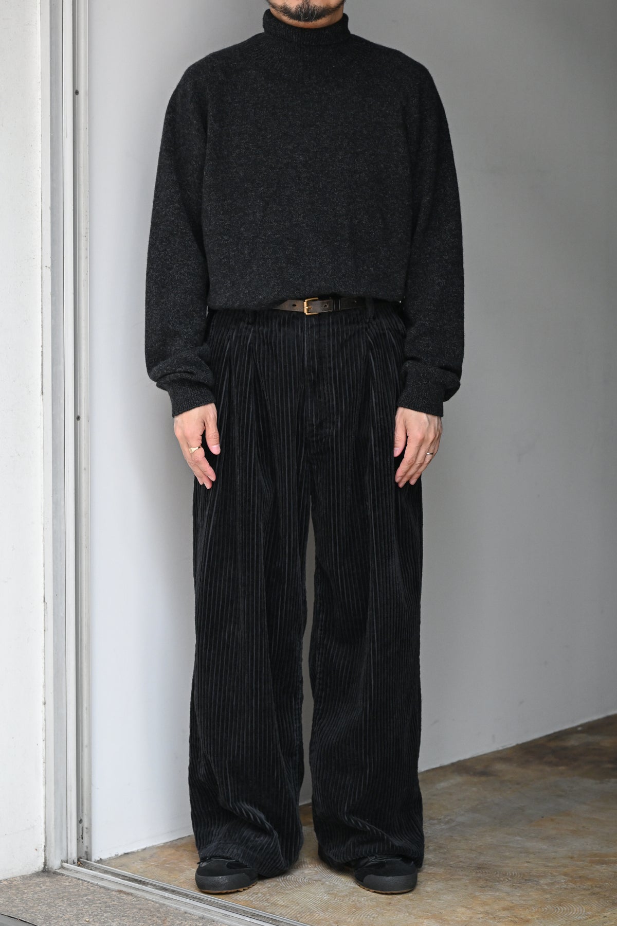 ANCELLM / CORDUROY WIDE SLACKS -BLACK