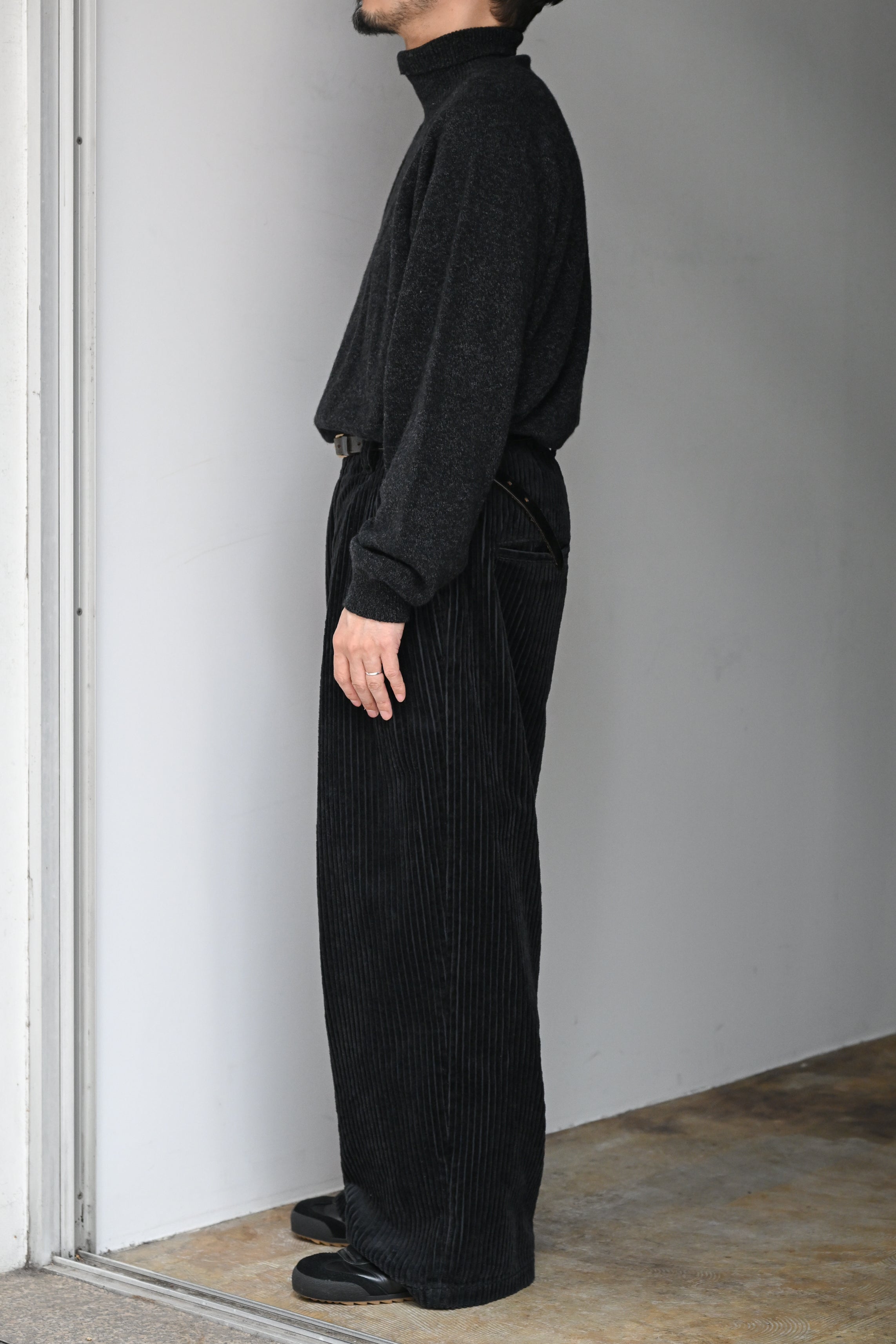 ANCELLM / CORDUROY WIDE SLACKS -BLACK