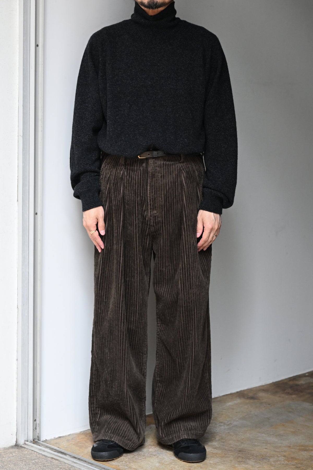 ANCELLM / CORDUROY WIDE SLACKS -BROWN