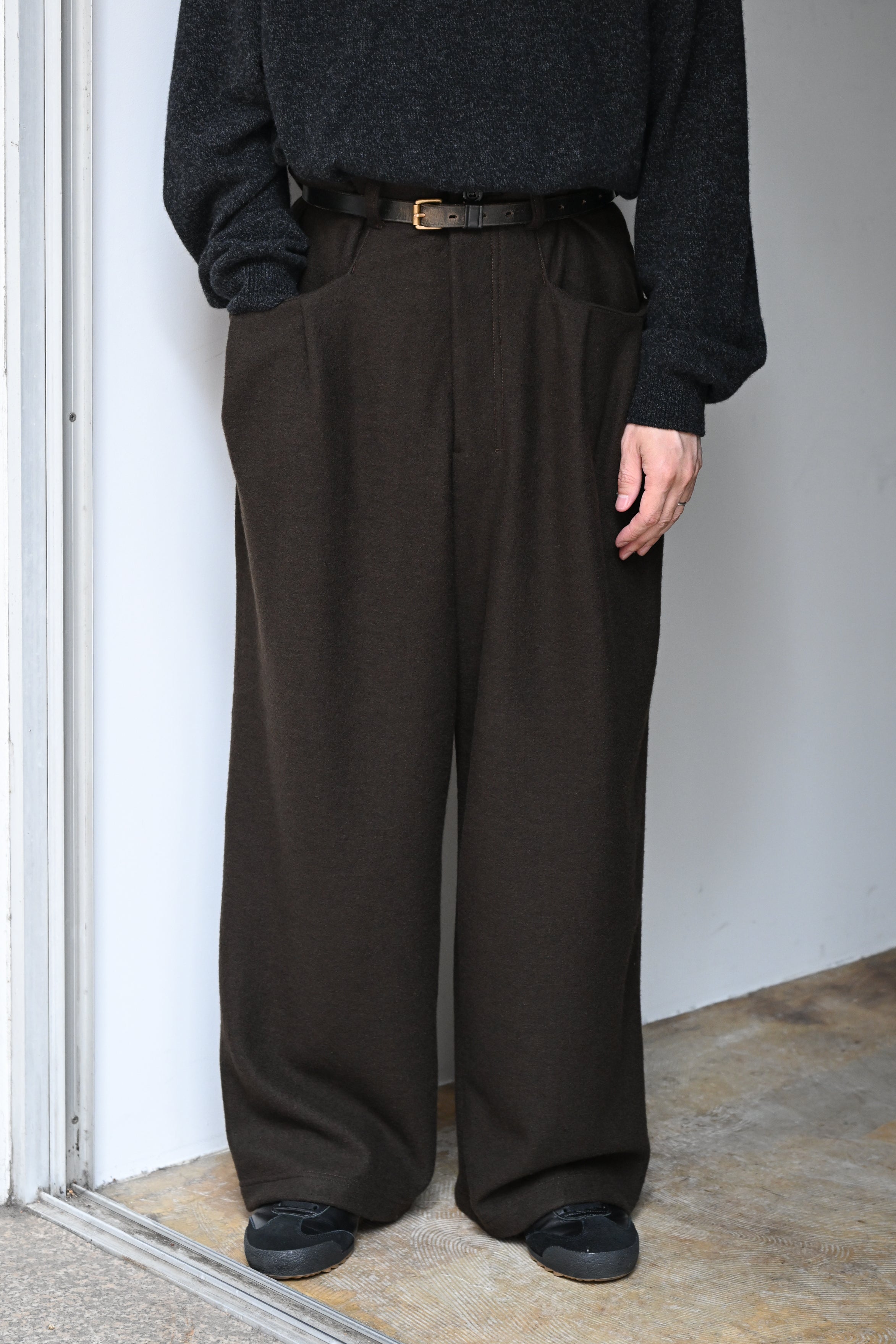 ANCELLM / WOOL CUT WIDE TUCK SLACKS -D.BROWN