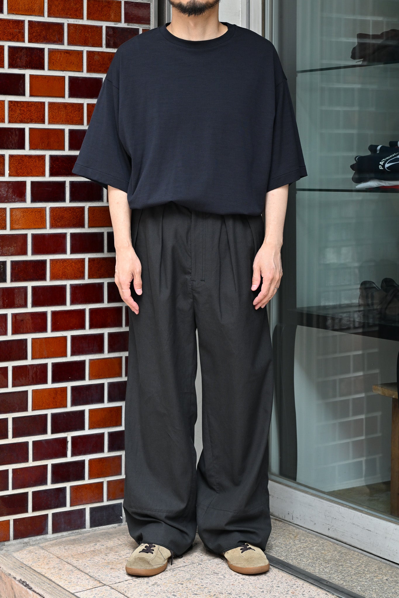 ANCELLM / L/C TUCK EASY PANTS -BLACK – and father