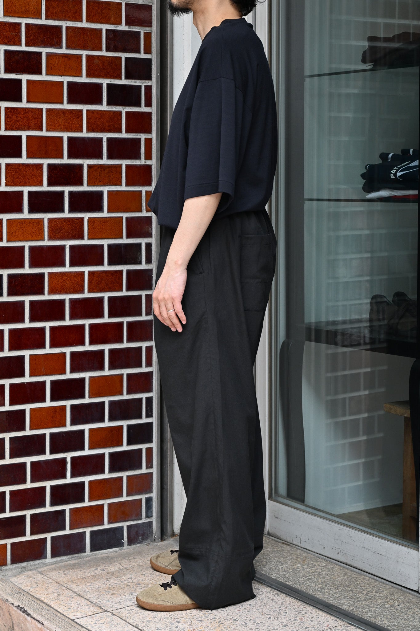 ANCELLM / L/C TUCK EASY PANTS -BLACK – and father