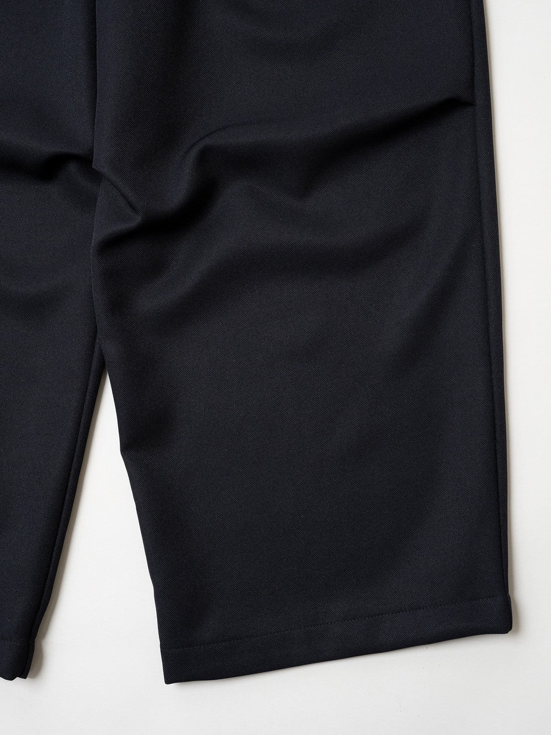 Antwort / DRAPE TUCK PANTS - BLACK