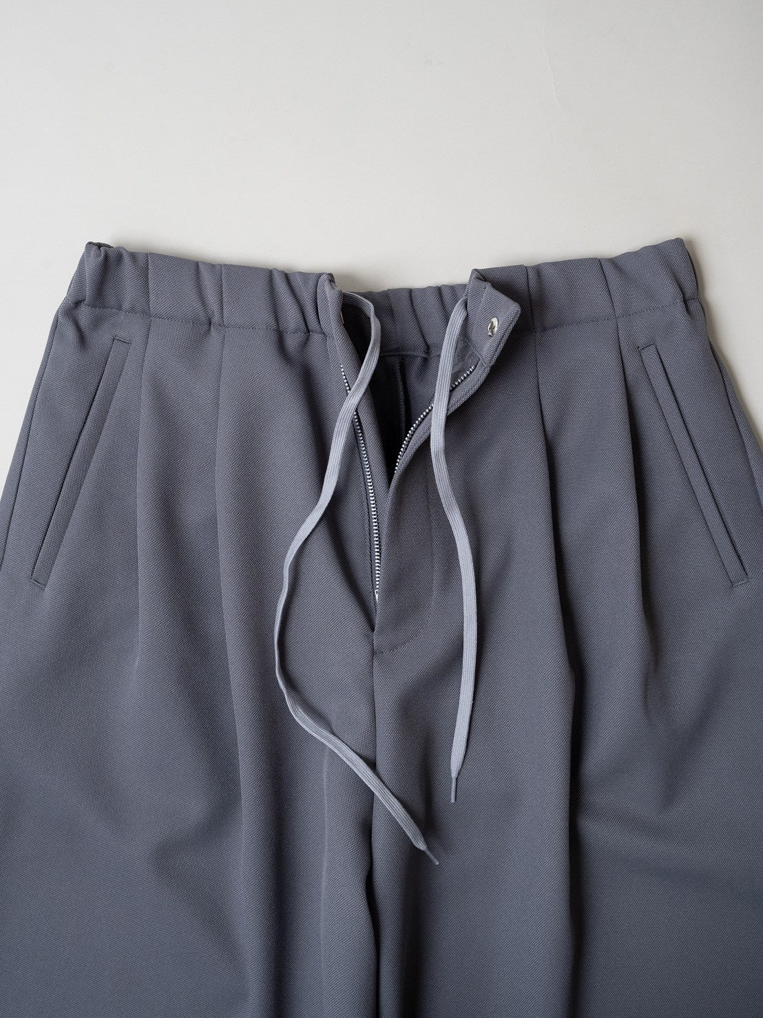 Antwort / DRAPE TUCK PANTS - GREY