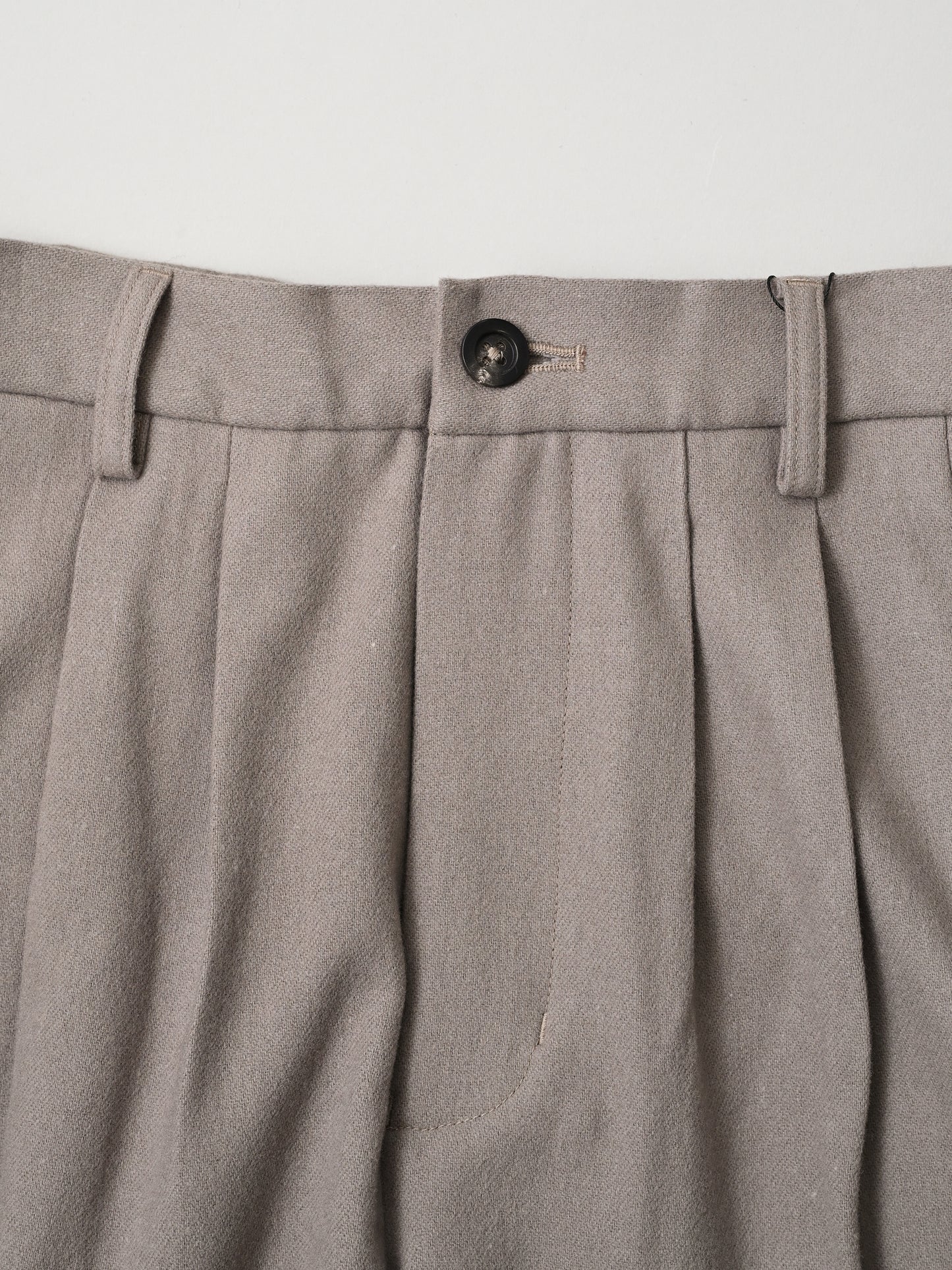 Afiit / 3TUCK WIDE EASY SLACKS