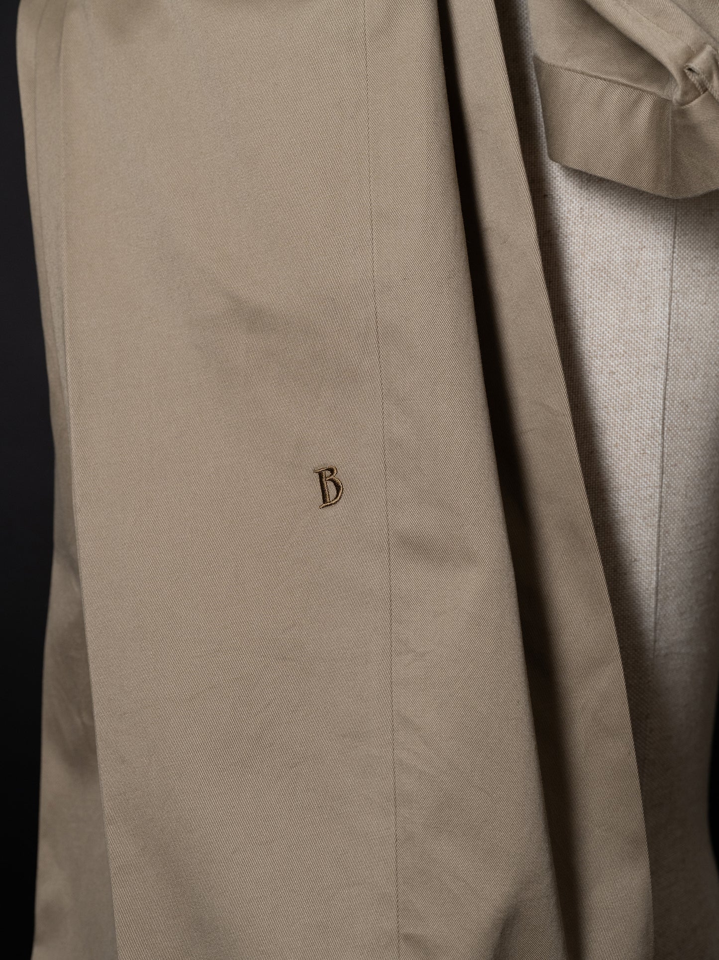 BISOWN / exclusive / B” TUCK PANTS (CHINO)