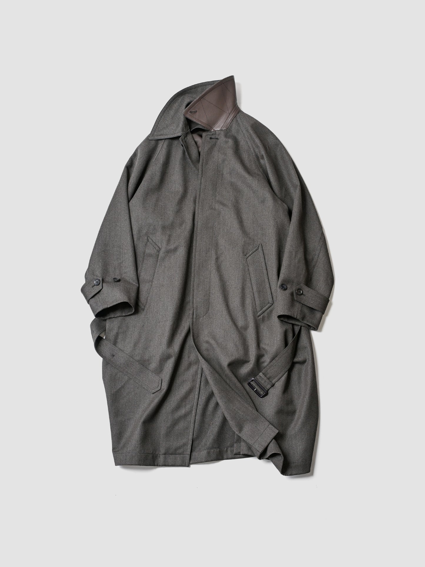 ANTOS. / exclusive / THE BESPOKE LEATHER DETAIL - CAVALRY TWILL COAT