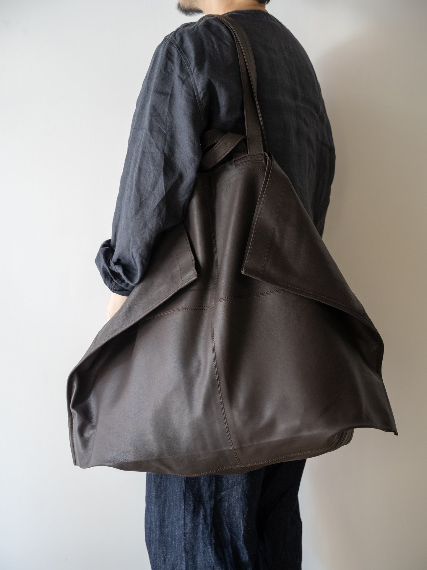 Morphée / MAGNUM TOTE Size MAG -DARK CHOCO