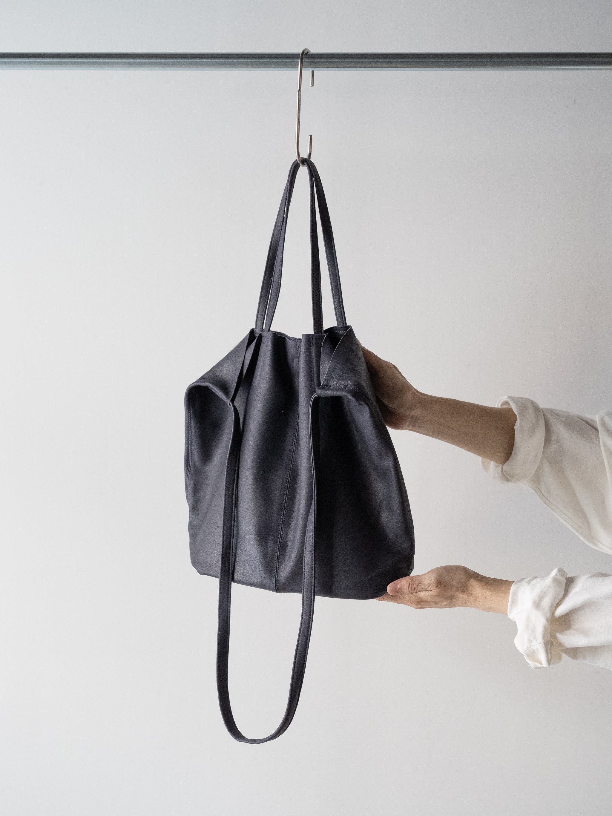 Morphee 3WAY MEDIUM TOTE（M size） Morphée / 3WAY MEDIUM TOTE Size M -NAVY – and father