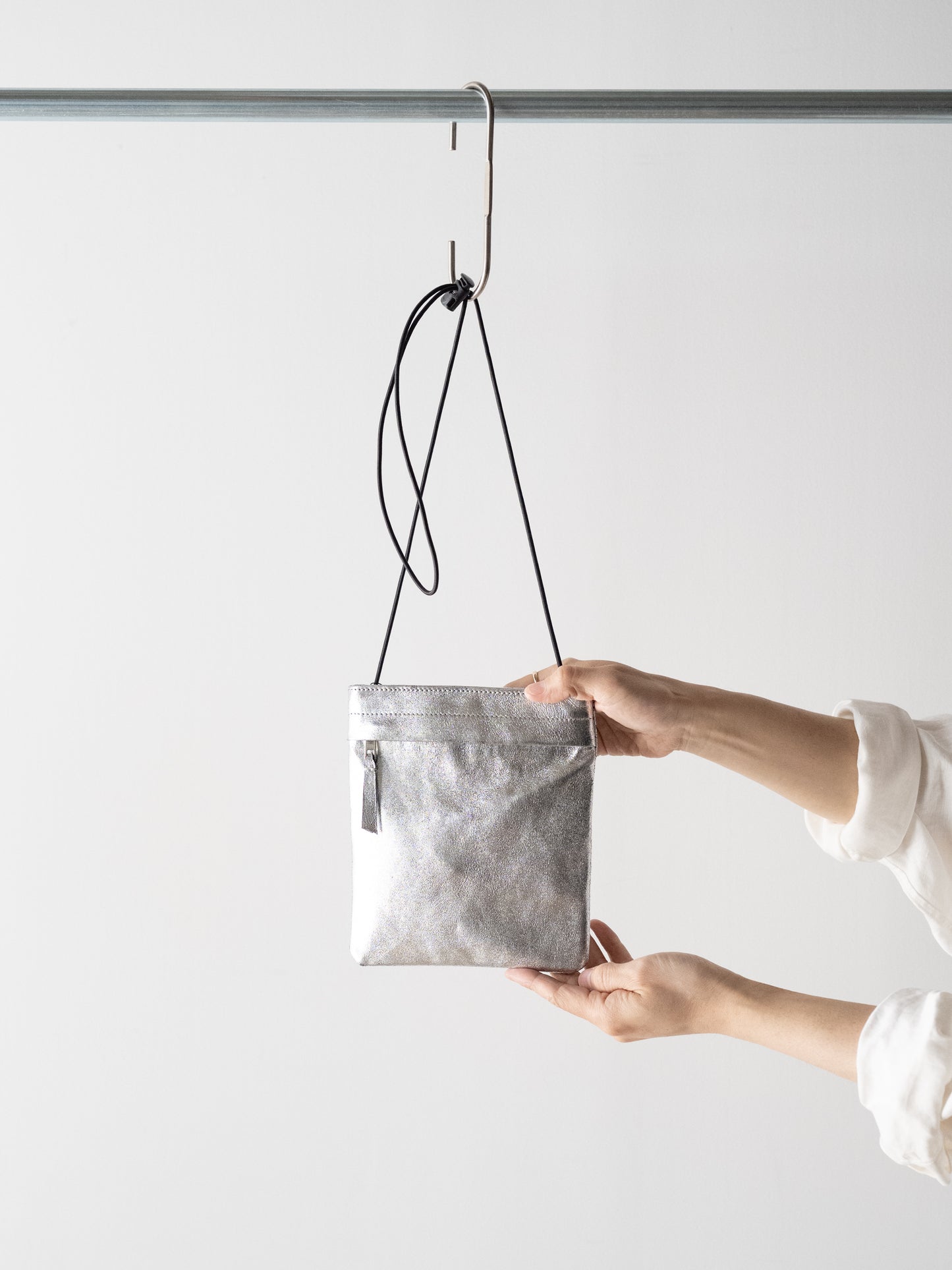 Morphée / MINI SHOULDER POUCH -SILVER