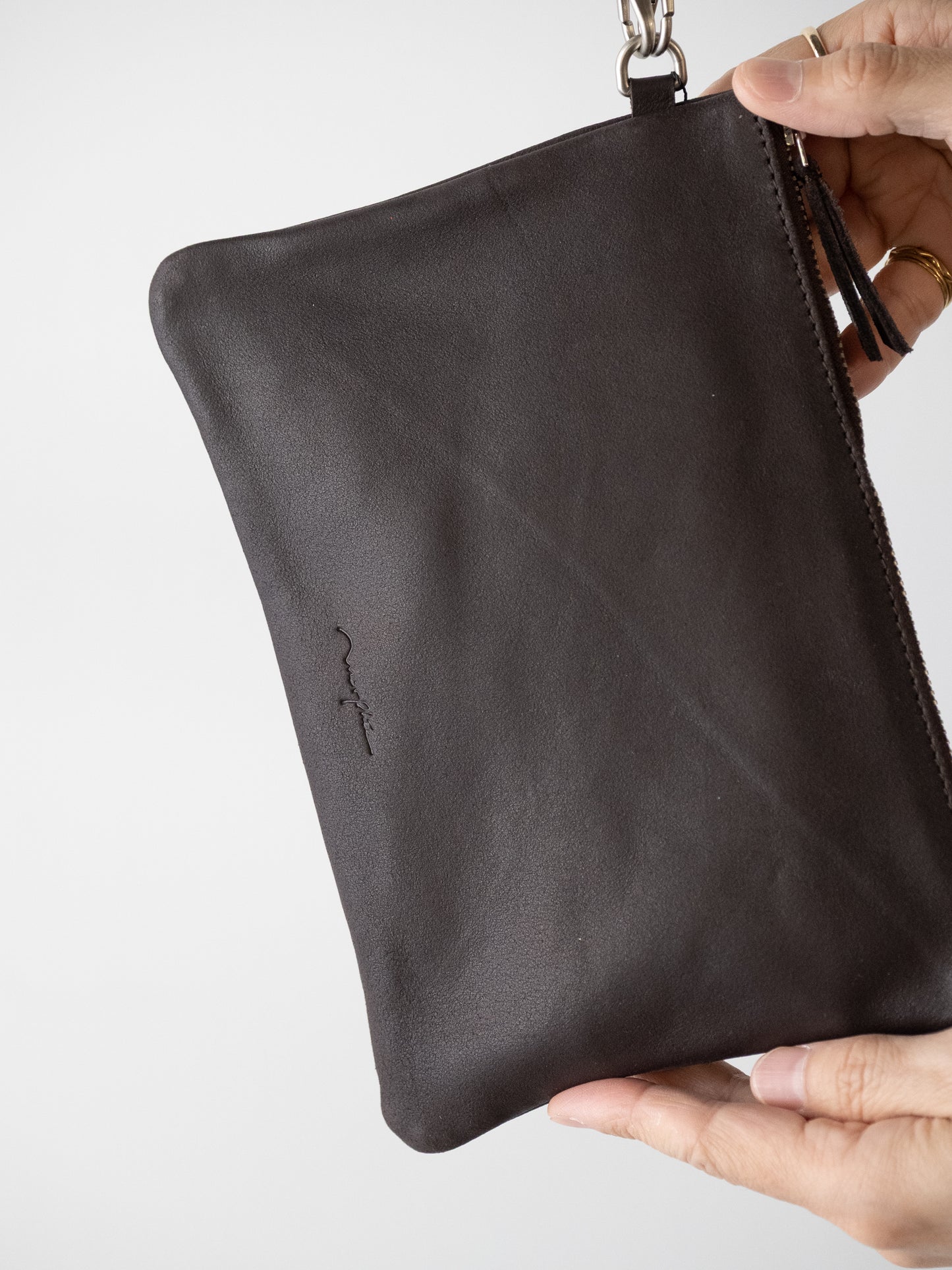 Morphée / STRAP LEATHER POUCH -DARK CHOCO