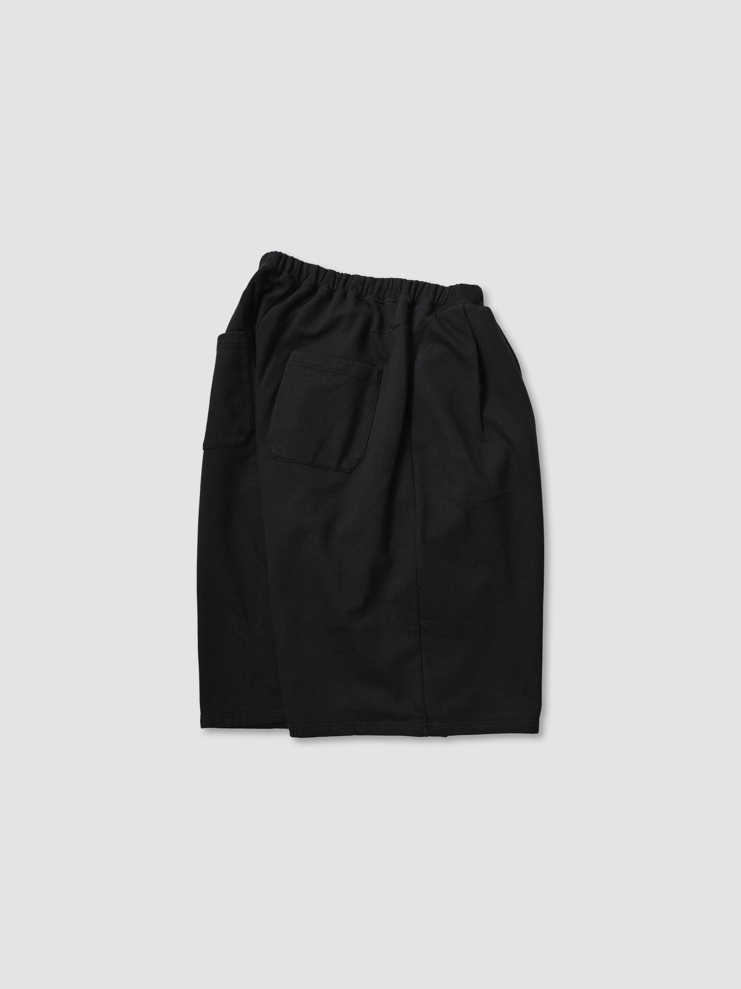 ANCELLM / 3/4 TUCK SWEAT SHORTS -BLACK