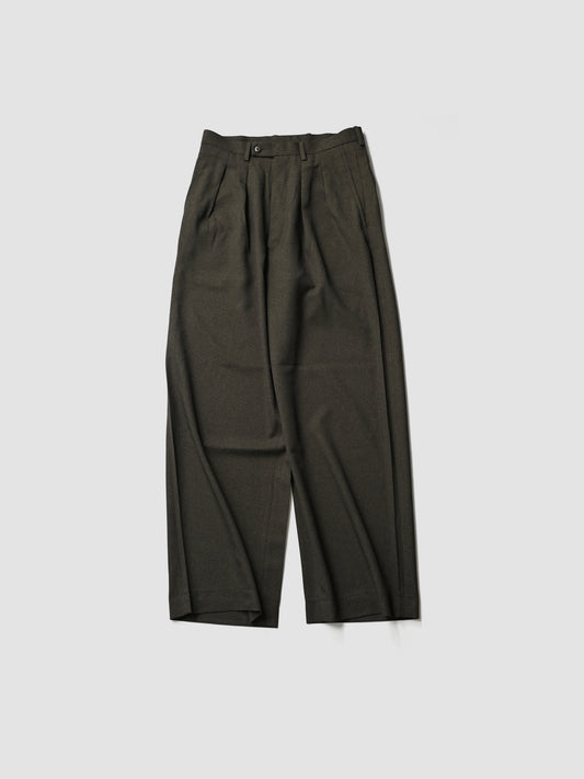 M's braque / TUCKED BAGGY PANTS -KHAKI